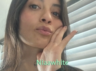 Niaawhite