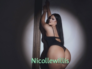nicollewillis Sexybeurettes